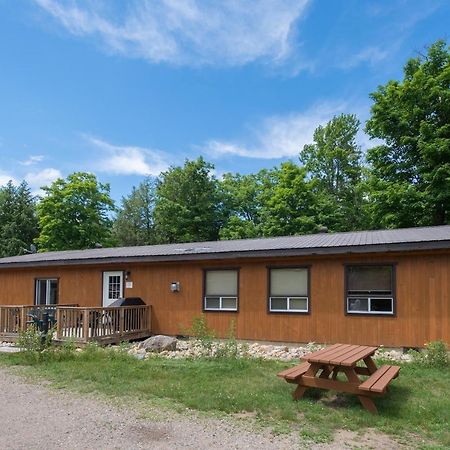 Madawaska Lodge-Cottage Buitenkant foto