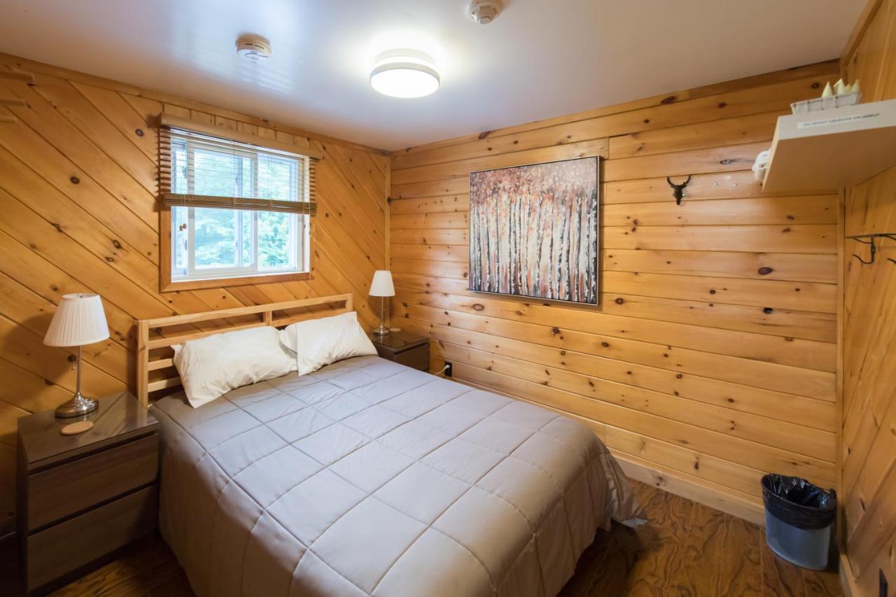 Madawaska Lodge-Cottage Buitenkant foto