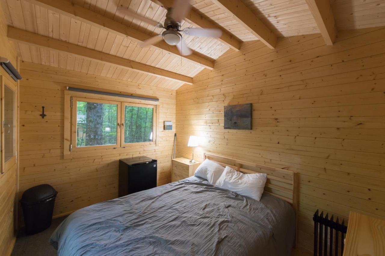 Madawaska Lodge-Cottage Buitenkant foto
