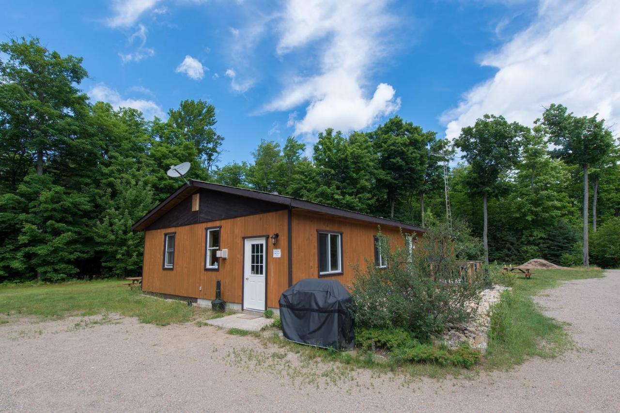 Madawaska Lodge-Cottage Buitenkant foto