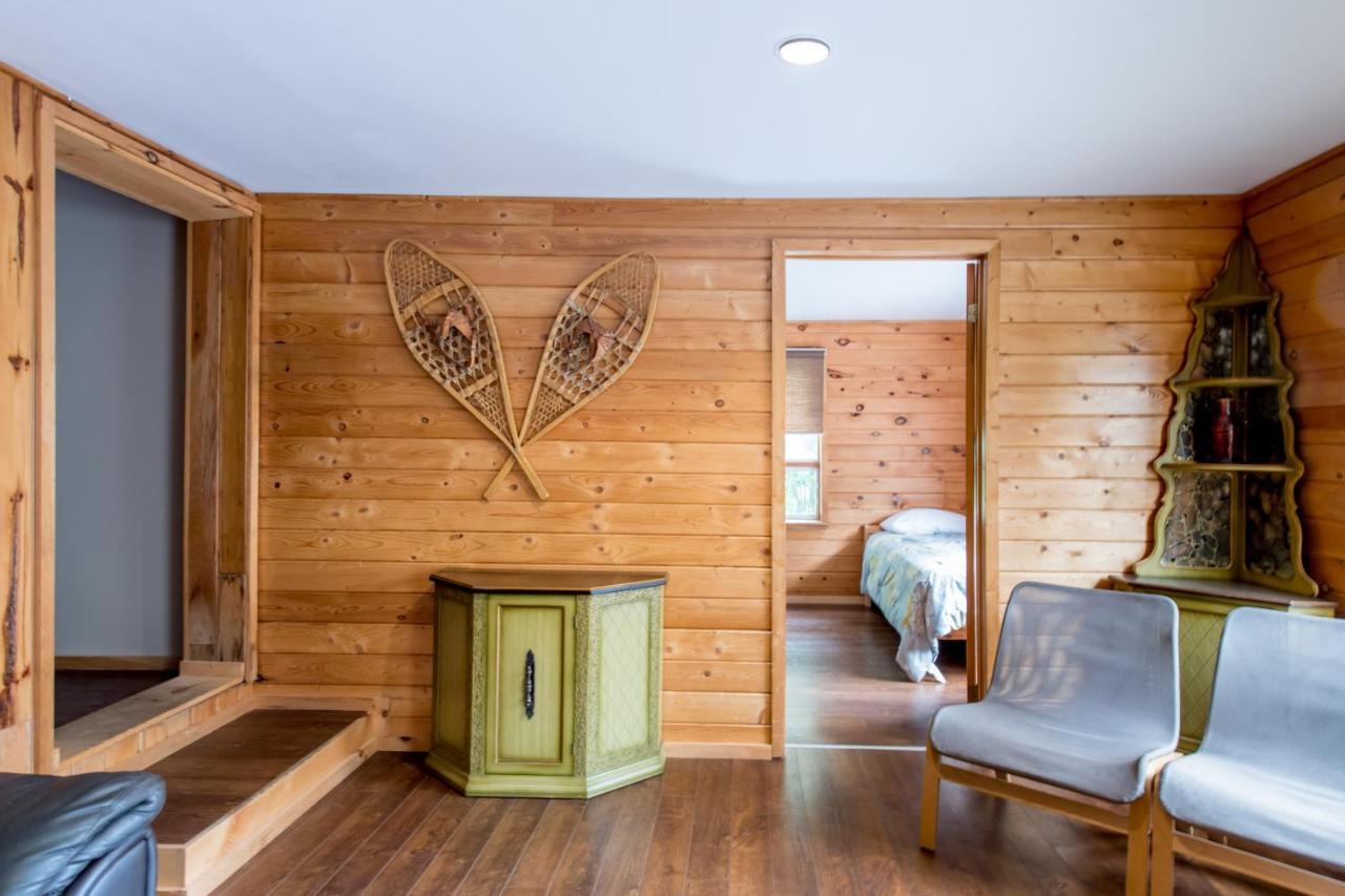 Madawaska Lodge-Cottage Buitenkant foto