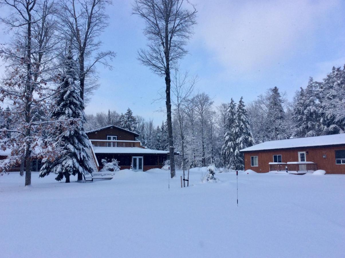 Madawaska Lodge-Cottage Buitenkant foto