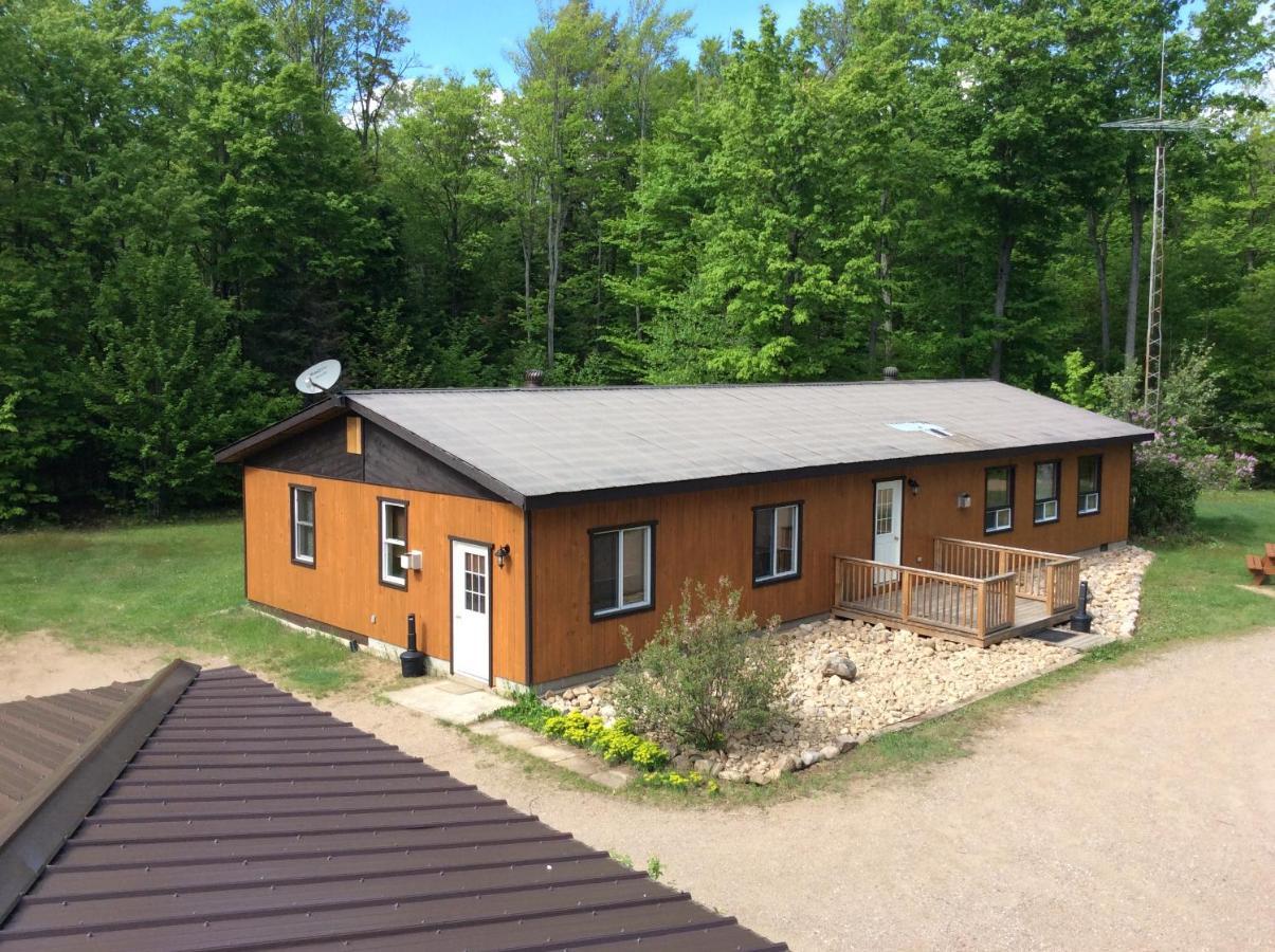 Madawaska Lodge-Cottage Buitenkant foto